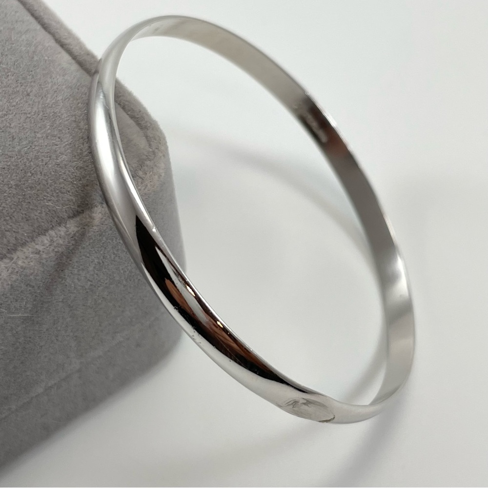 Vintage 925 Sterling Silver Smooth 7.5” Bangle Bracelet Elegant Timeless